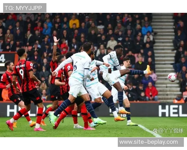 伊劳拉回顾比赛最后时刻的绝佳机会认为伯恩茅斯有望逆转取胜